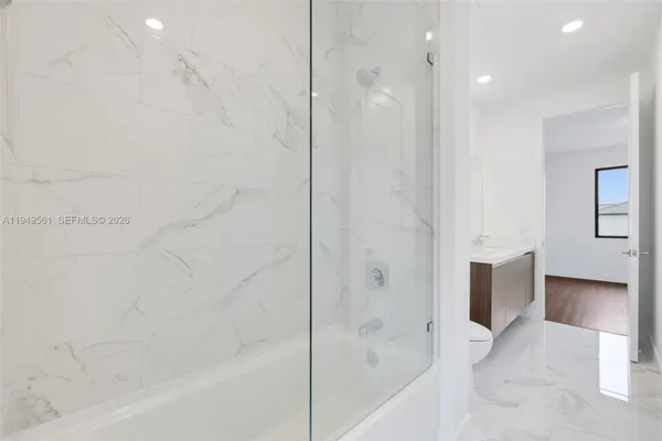 $19,000 | 19749 Northeast 16th Place, Unit 19749, Miami, FL 33179