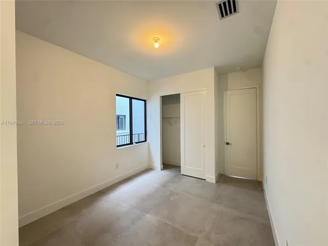 $17,000 | 19749 Northeast 16th Place, Unit 19749, Miami, FL 33179