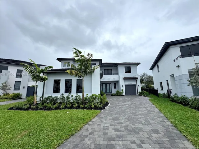 $17,000 | 19749 Northeast 16th Place, Unit 19749, Miami, FL 33179