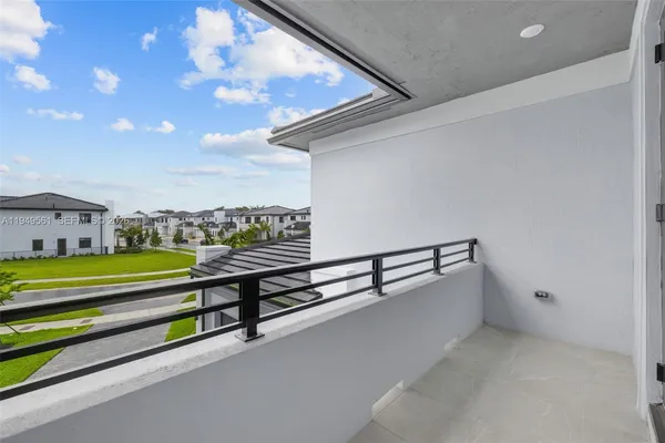 $19,000 | 19749 Northeast 16th Place, Unit 19749, Miami, FL 33179