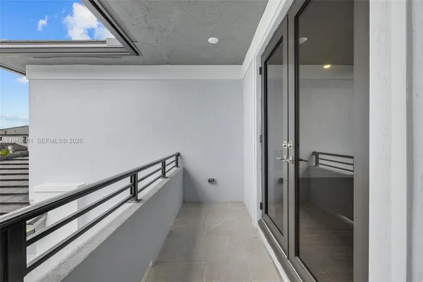 $19,000 | 19749 Northeast 16th Place, Unit 19749, Miami, FL 33179