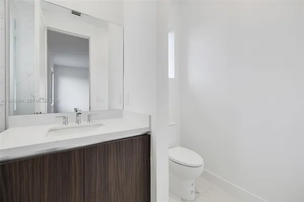 $19,000 | 19749 Northeast 16th Place, Unit 19749, Miami, FL 33179