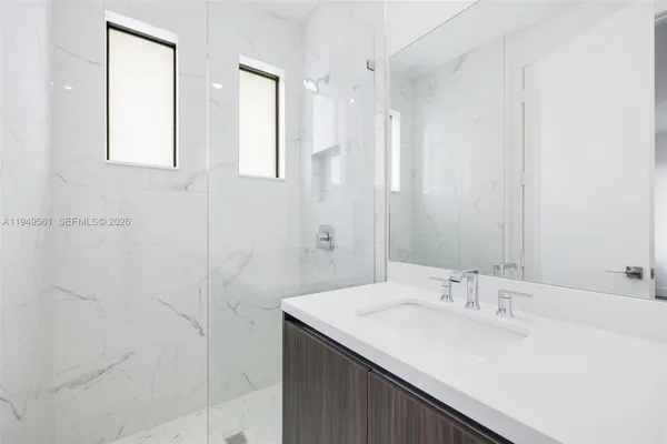 $19,000 | 19749 Northeast 16th Place, Unit 19749, Miami, FL 33179
