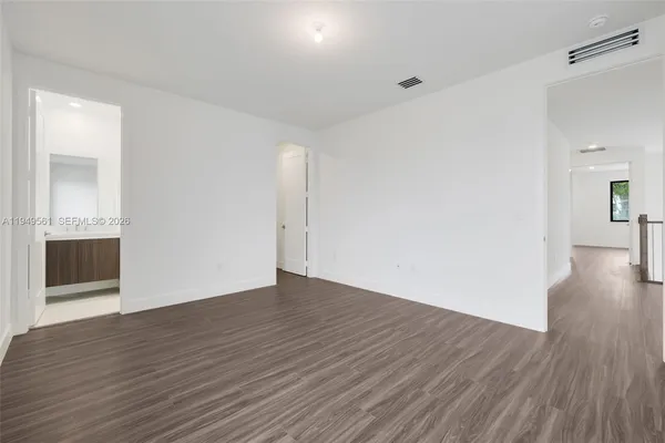 $19,000 | 19749 Northeast 16th Place, Unit 19749, Miami, FL 33179