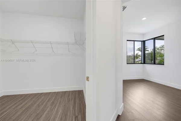 $19,000 | 19749 Northeast 16th Place, Unit 19749, Miami, FL 33179