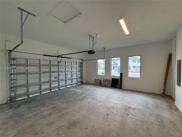 $19,000 | 19749 Northeast 16th Place, Unit 19749, Miami, FL 33179