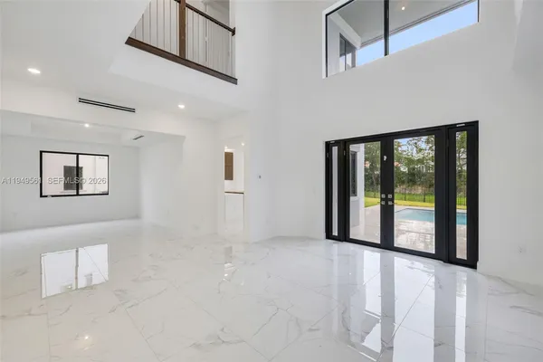 $19,000 | 19749 Northeast 16th Place, Unit 19749, Miami, FL 33179