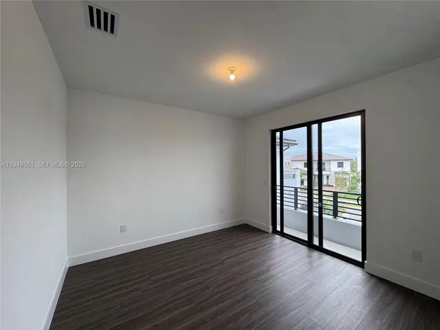 $17,000 | 19749 Northeast 16th Place, Unit 19749, Miami, FL 33179