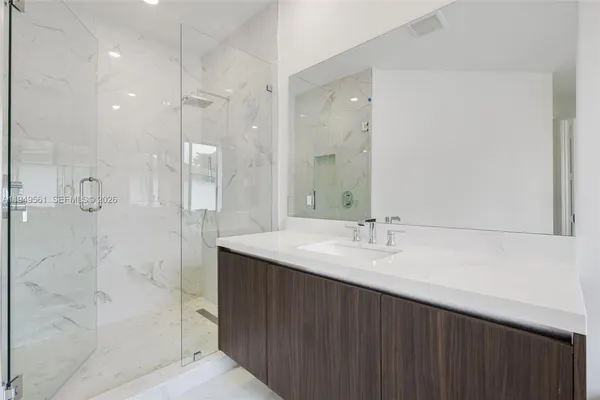 $19,000 | 19749 Northeast 16th Place, Unit 19749, Miami, FL 33179