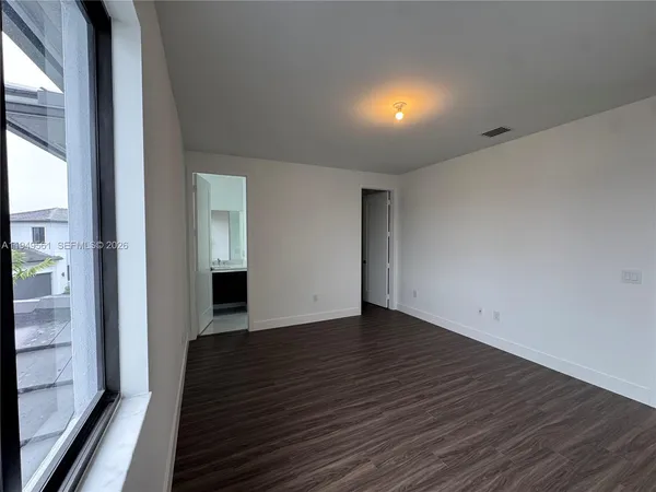 $19,000 | 19749 Northeast 16th Place, Unit 19749, Miami, FL 33179