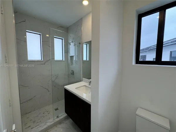 $19,000 | 19749 Northeast 16th Place, Unit 19749, Miami, FL 33179