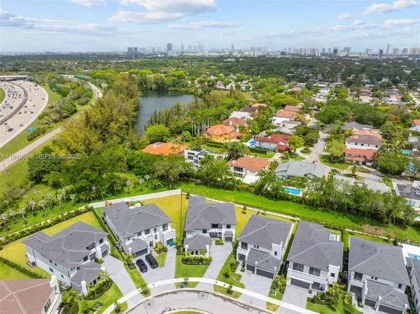 $19,000 | 19749 Northeast 16th Place, Unit 19749, Miami, FL 33179