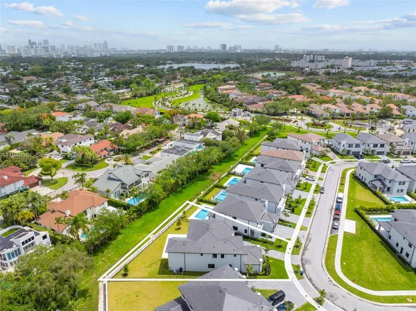 $19,000 | 19749 Northeast 16th Place, Unit 19749, Miami, FL 33179