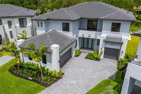 $19,000 | 19749 Northeast 16th Place, Unit 19749, Miami, FL 33179