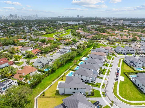 $19,000 | 19749 Northeast 16th Place, Unit 19749, Miami, FL 33179