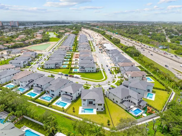 $19,000 | 19749 Northeast 16th Place, Unit 19749, Miami, FL 33179