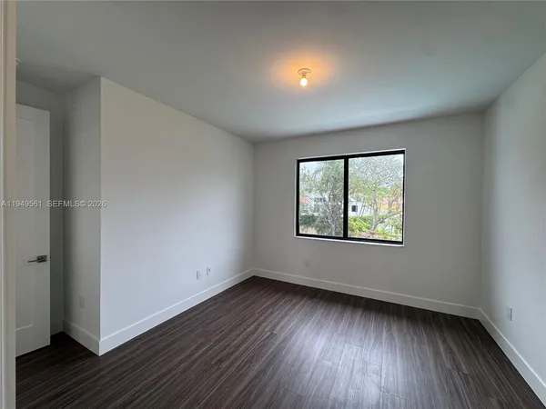 $19,000 | 19749 Northeast 16th Place, Unit 19749, Miami, FL 33179