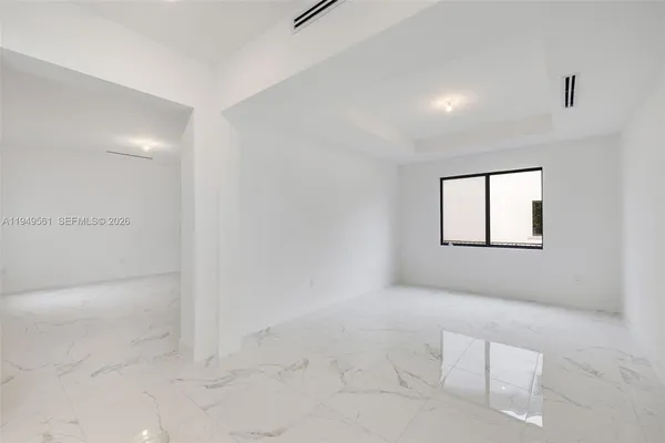 $19,000 | 19749 Northeast 16th Place, Unit 19749, Miami, FL 33179