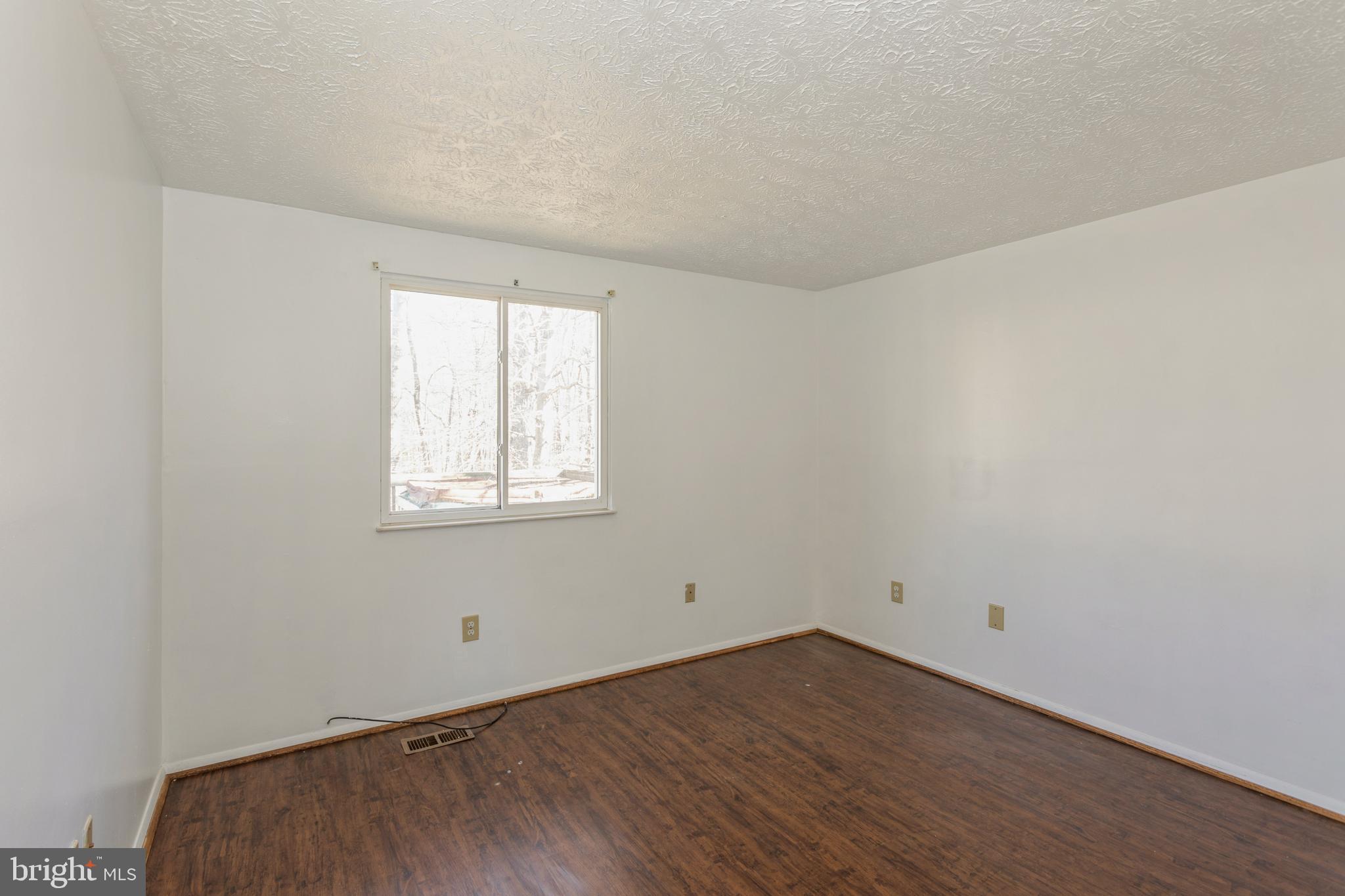 8471 Rippled Creek Court Springfield, VA 22153 - Photo 13 of 31 Freshly painted bedroom 1