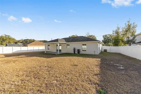 a house view with a outdoor space