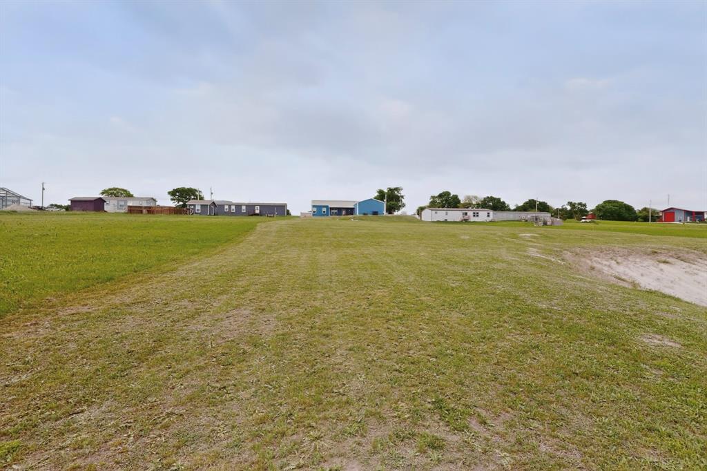 613 Kentucky Town Road Whitewright, TX 75491 - Photo 31 of 39 a view of an ocean