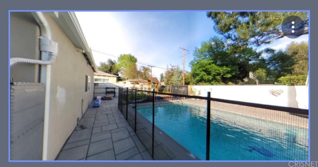 14721 Weddington Street Sherman Oaks, CA 91411 - Photo 15 of 17 a view of a balcony