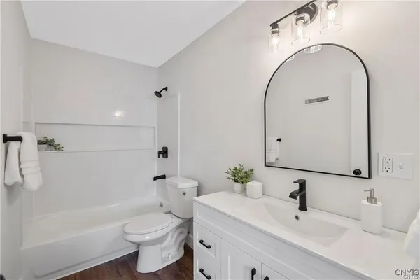 $1,800 | 7891 Areopagitica Avenue, Cicero, NY 13030