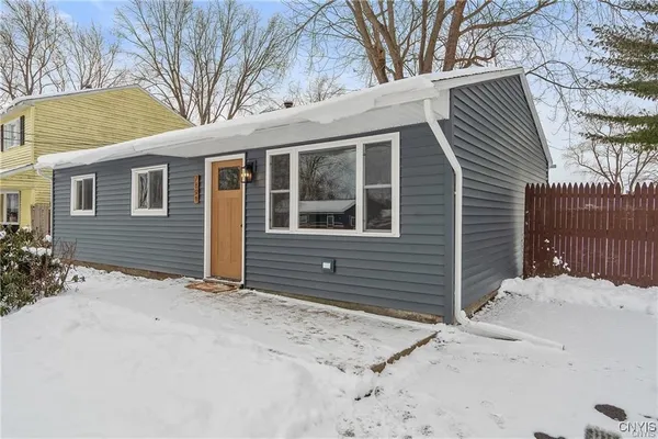 $1,800 | 7891 Areopagitica Avenue, Cicero, NY 13030