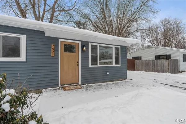 $1,800 | 7891 Areopagitica Avenue, Cicero, NY 13030