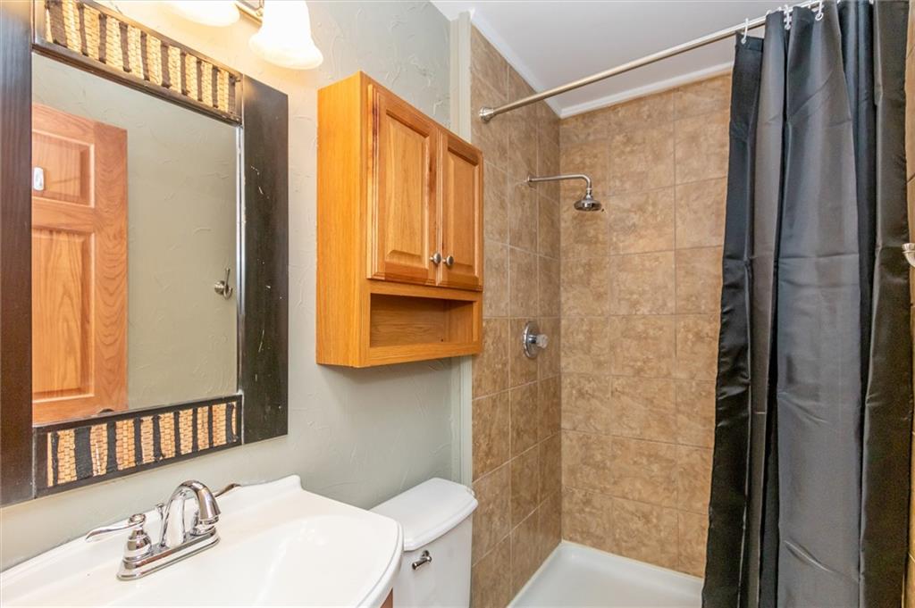 1526 North Raceway Road Indianapolis, IN 46234 - Photo 18 of 24 Gallery Image 18