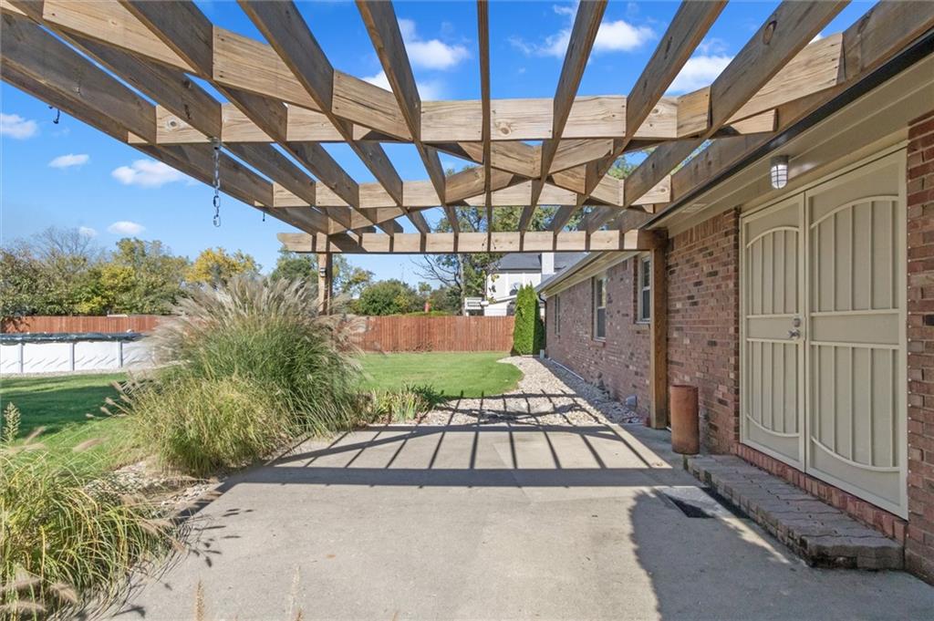 1526 North Raceway Road Indianapolis, IN 46234 - Photo 19 of 24 Gallery Image 19