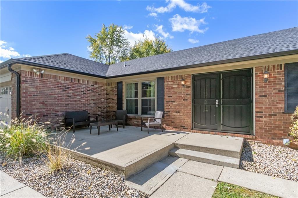 1526 North Raceway Road Indianapolis, IN 46234 - Photo 3 of 24 Gallery Image 3