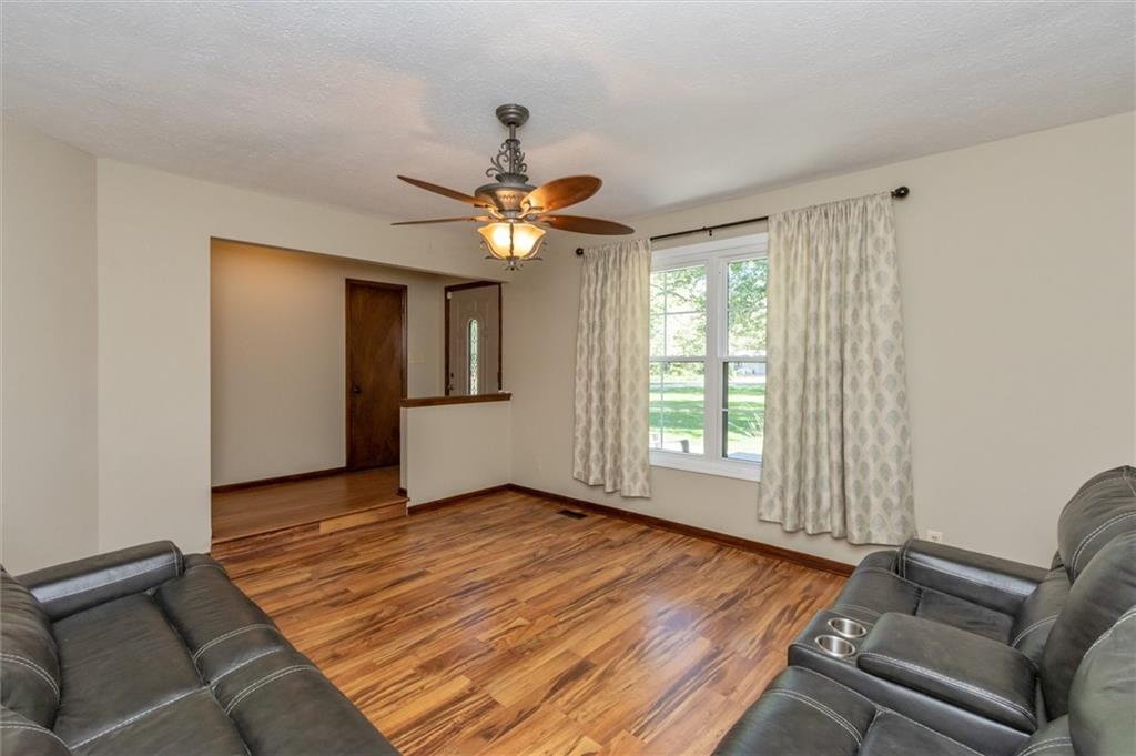 1526 North Raceway Road Indianapolis, IN 46234 - Photo 5 of 24 Gallery Image 5