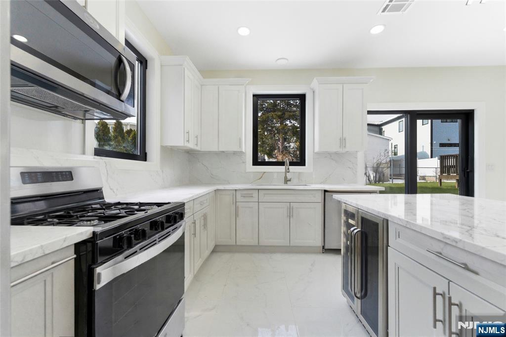 703 3rd Street Secaucus, NJ 07094 - Photo 8 of 49