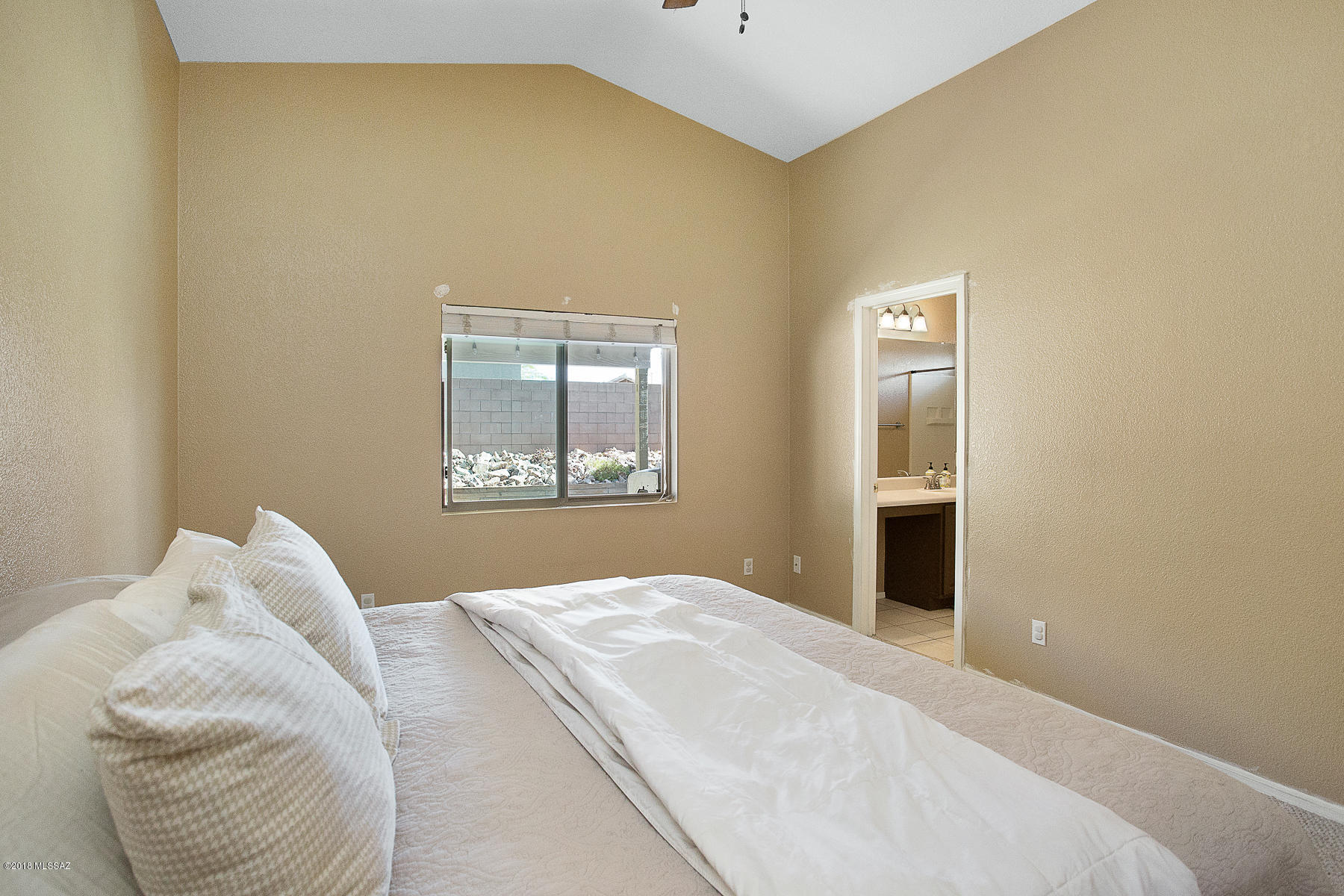9508 North Winter Wren Avenue Tucson, AZ 85742 - Photo 10 of 21