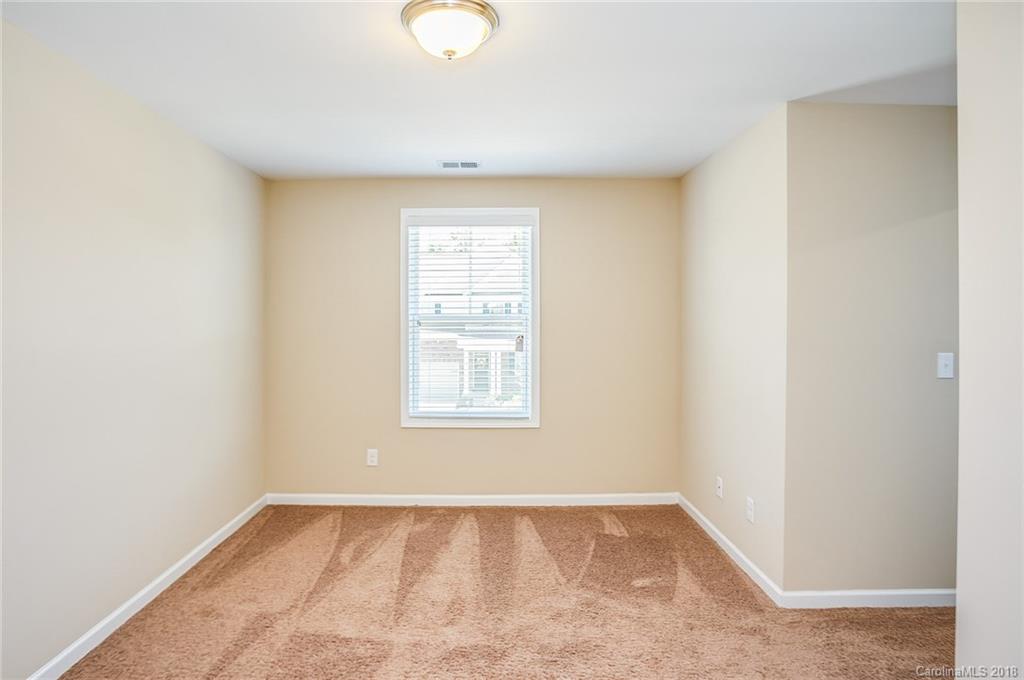 9212 Inverness Bay Road Charlotte, NC 28278 - Photo 13 of 20 Gallery Image 13
