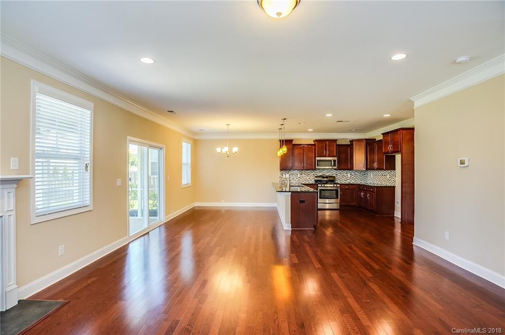 9212 Inverness Bay Road Charlotte, NC 28278 - Photo 5 of 20 Gallery Image 5