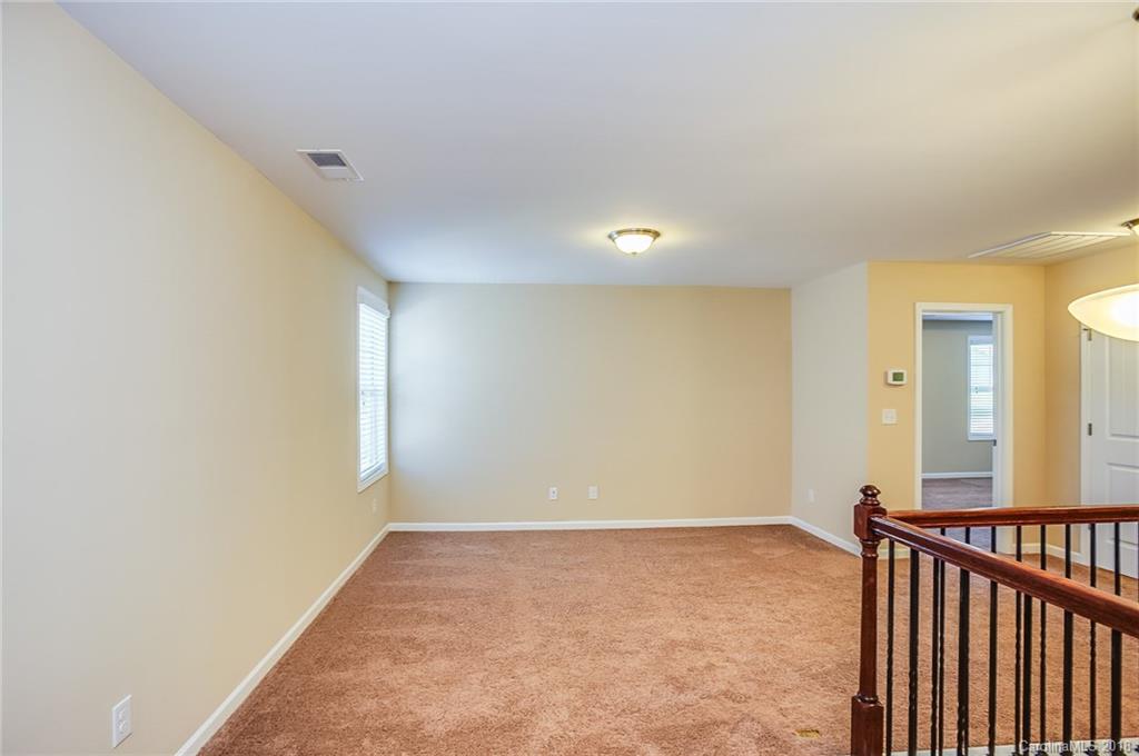 9212 Inverness Bay Road Charlotte, NC 28278 - Photo 7 of 20 Gallery Image 7