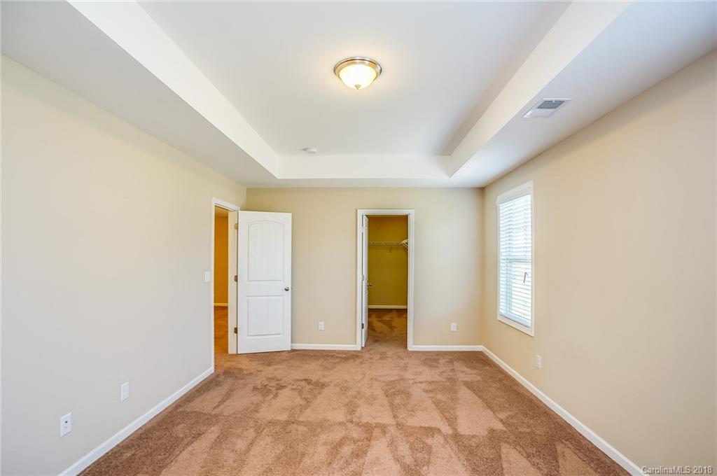 9212 Inverness Bay Road Charlotte, NC 28278 - Photo 9 of 20 Gallery Image 9