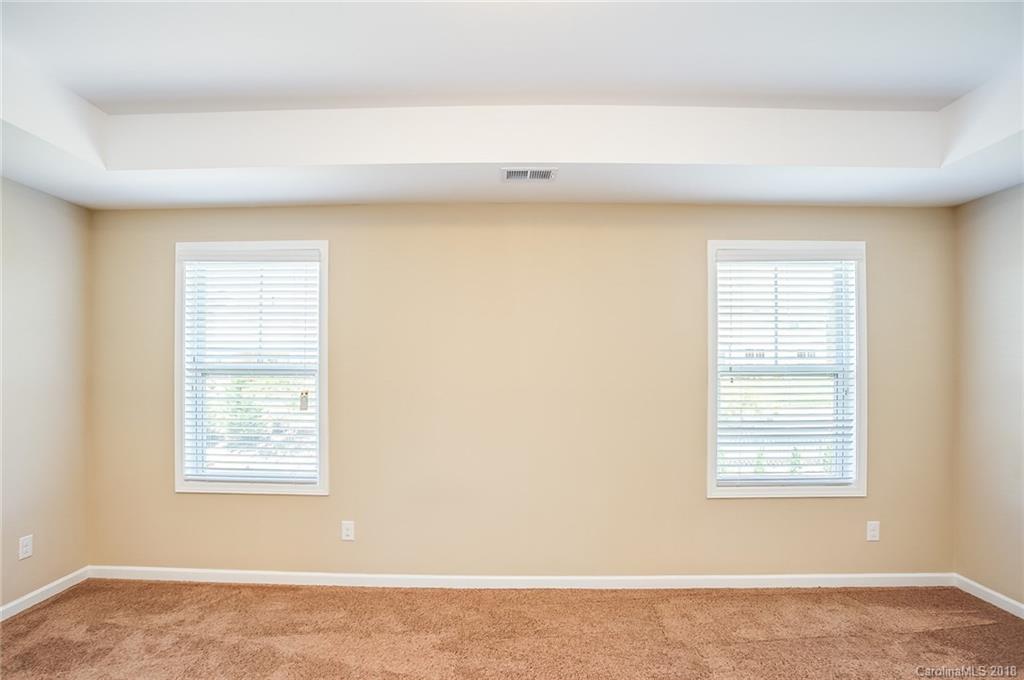 9212 Inverness Bay Road Charlotte, NC 28278 - Photo 10 of 20 Gallery Image 10