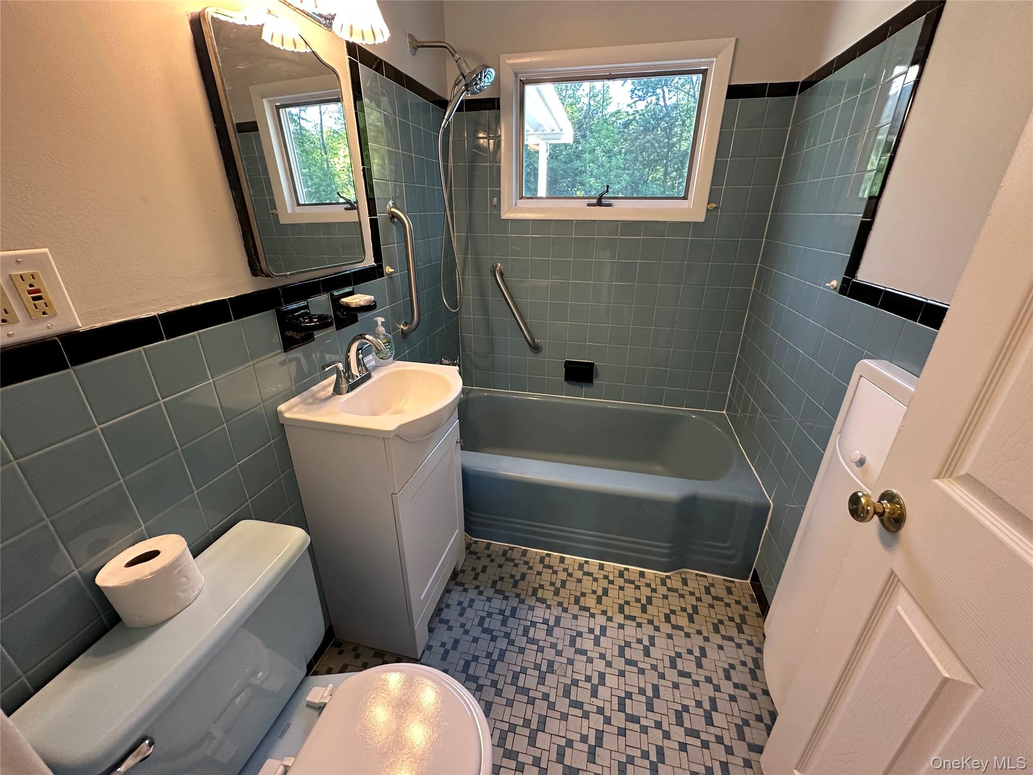382 Convent Road Blauvelt, NY 10913 - Photo 12 of 23 Ceramic tile flooring & shower/tub area
