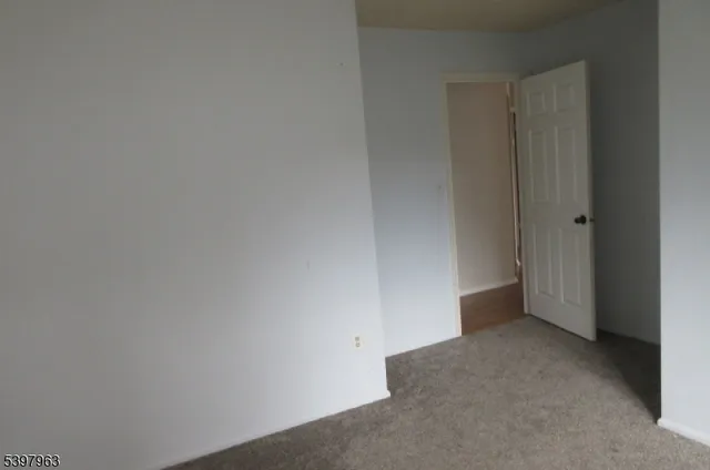 $440,000 | 1360 Oxford Street, Mahwah, NJ 07430