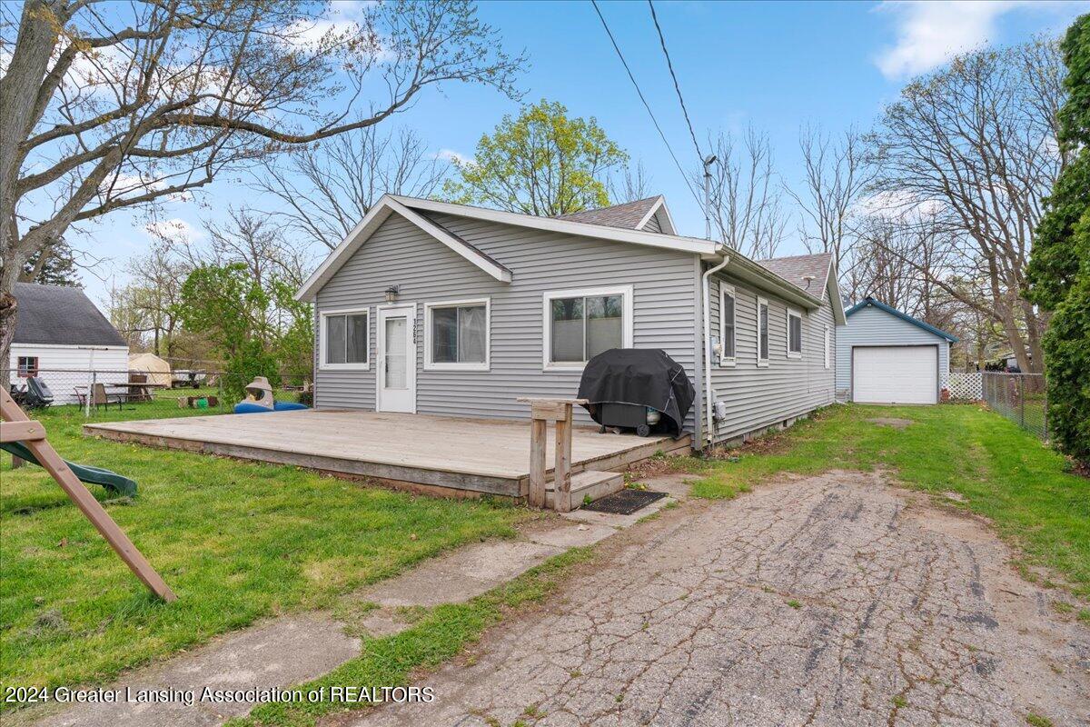 1264 West Valley Road Lansing, MI 48906 - Photo 23 of 27 05-Media Jett-2