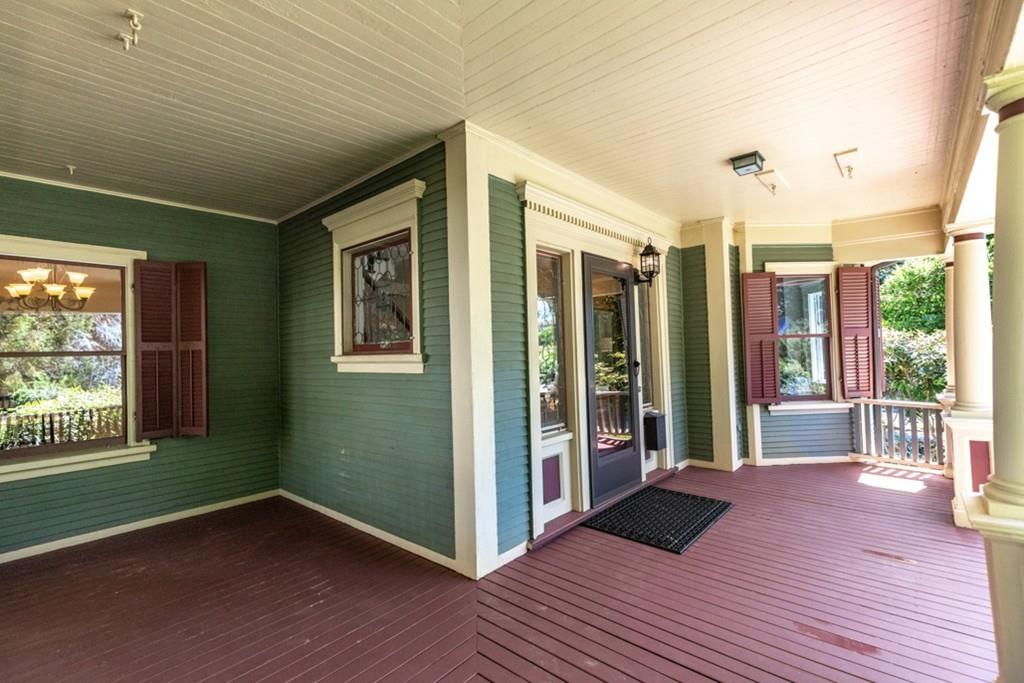 29 Maple Street Lexington, MA 02420 - Photo 3 of 28 Gallery Image 3
