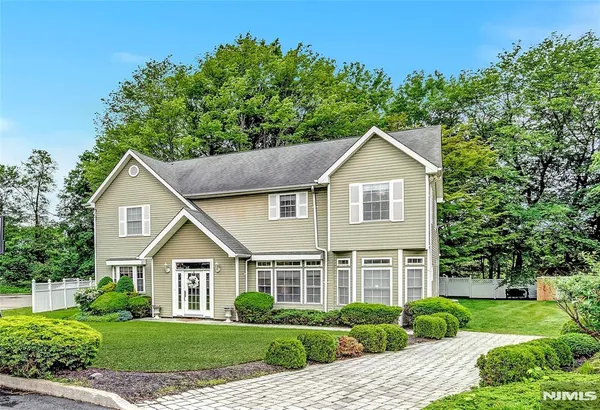 $7,100 | 8 Mary Court, Mahwah, NJ 07430