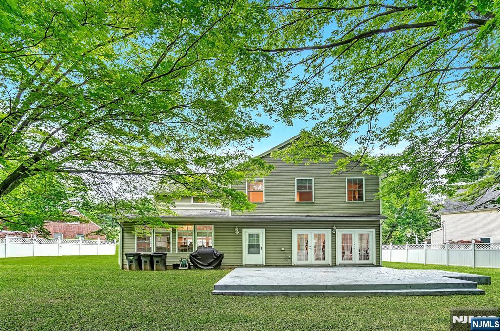 8 Mary Court Mahwah, NJ 07430 - Photo 17 of 20