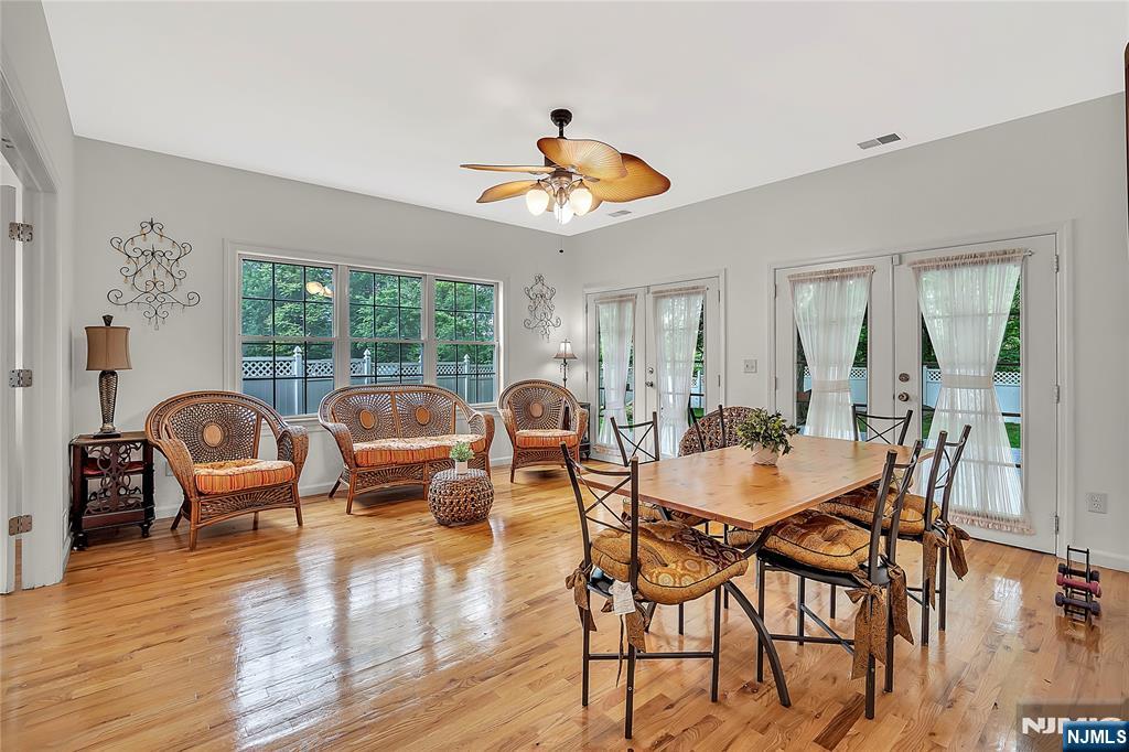 8 Mary Court Mahwah, NJ 07430 - Photo 9 of 20