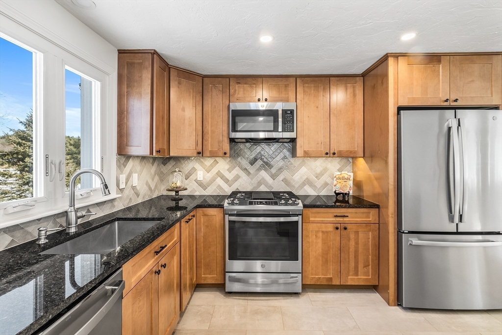 3 Thayer Road Medway, MA 02053 - Photo 14 of 42 Gallery Image 14