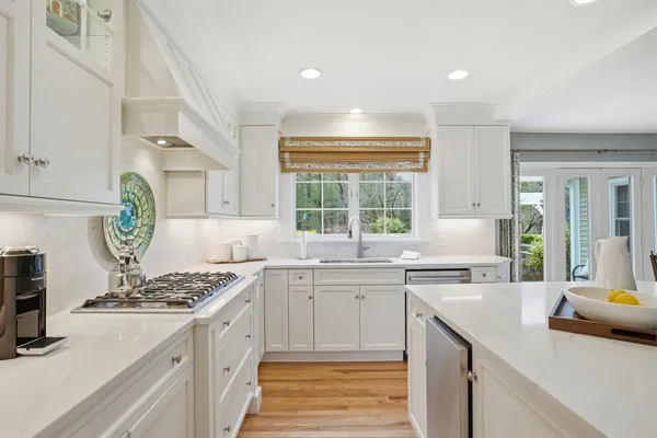 $2,449,000 | 10 South Pasture Lane, Duxbury, MA 02332
