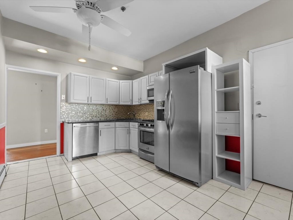 509 Pleasant Street, Unit 14 Melrose, MA 02176 - Photo 20 of 37